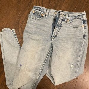 GAP CIGARETTE RIPPED HIGH WAISTED JEANS